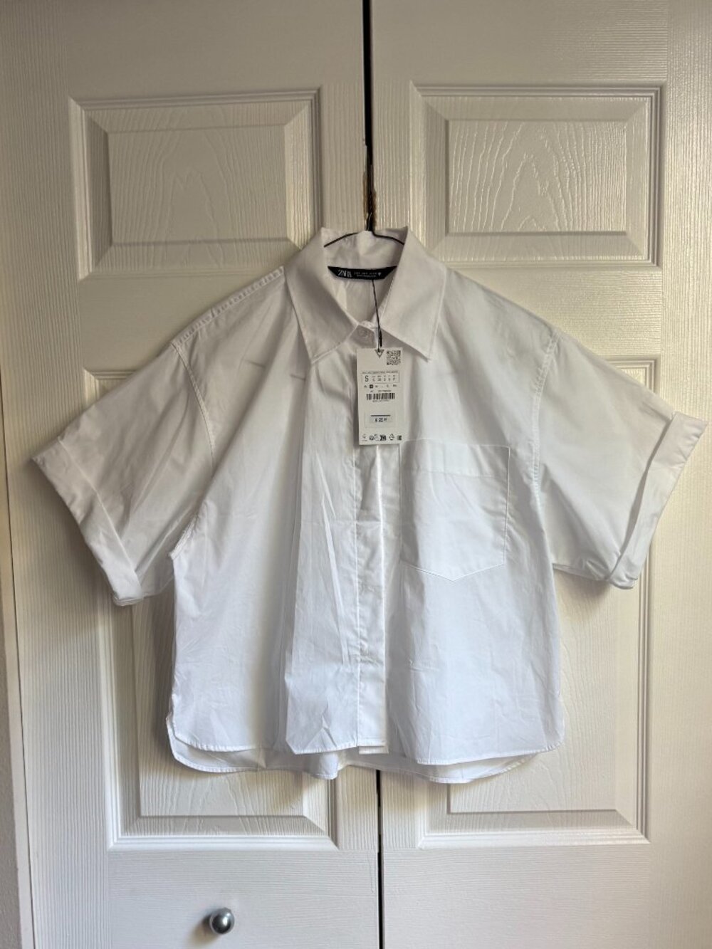 Boxy white shirt